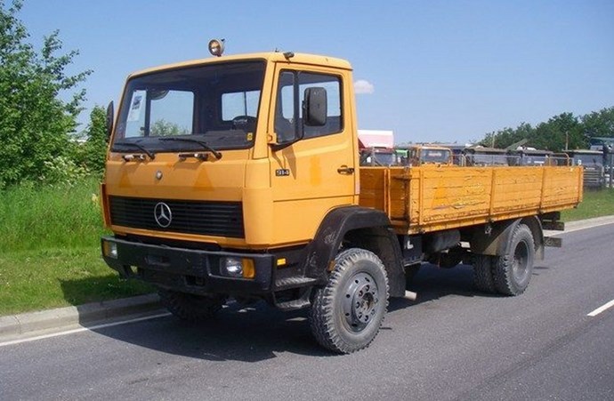 Mercedes Benz Truck Truck LK/LN2