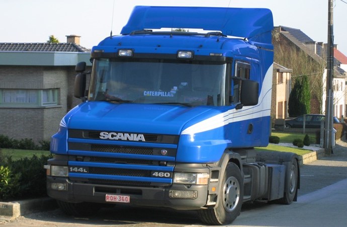 Scania 144 T